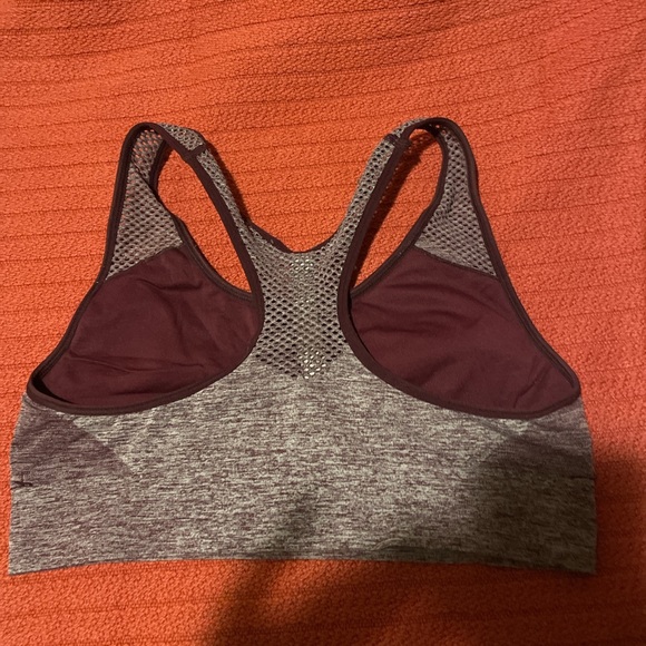 Seamless mightily lined maroon sports bra. - Picture 2 of 4